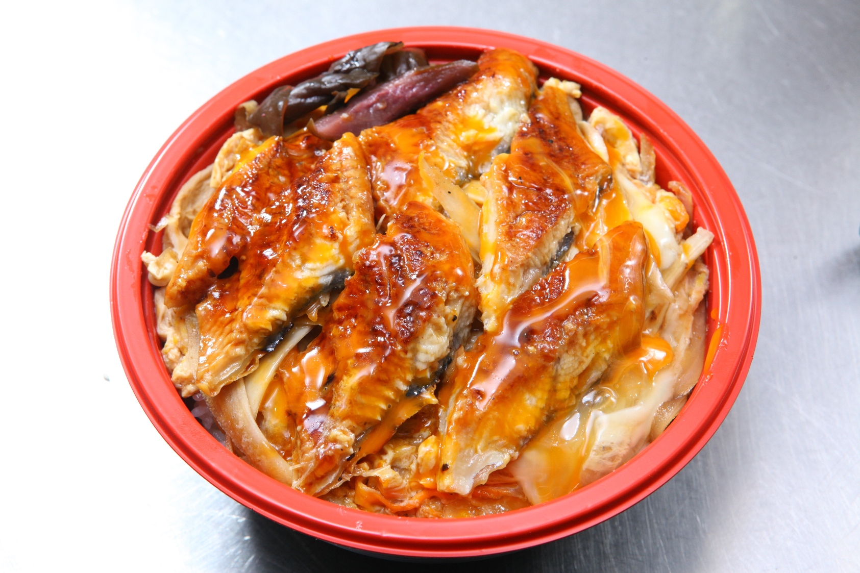 鳗鱼鸡蛋盖浇饭